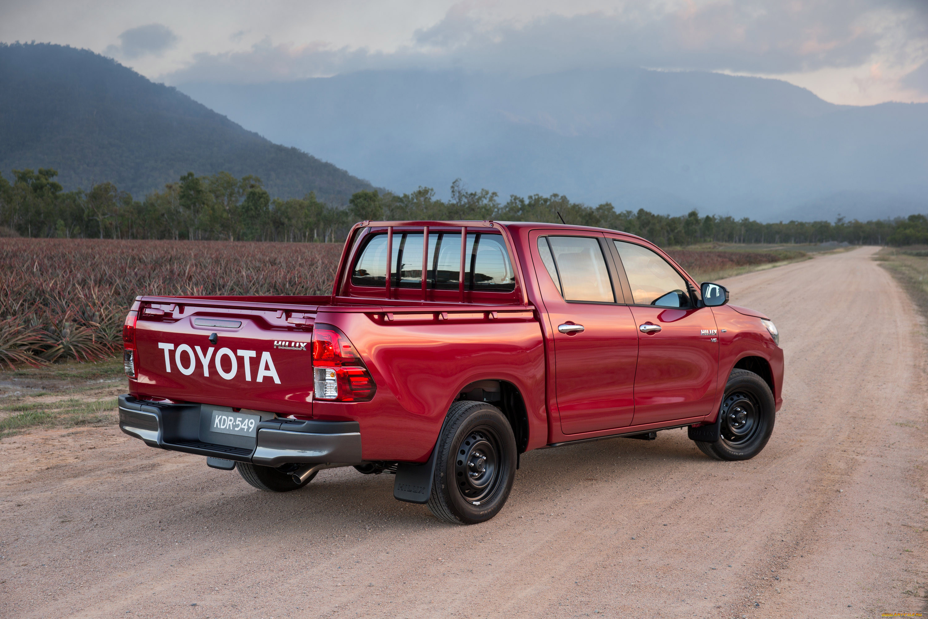 , toyota, 4x2, , cab, double, hilux, sr, au-spec, 2015